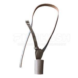 Porta Banderas de Cuero Diseñado para Brindar Resistencia y Elegancia, Ideal para el Transporte y Exhibición Segura de Banderas en Eventos - Product Image 3