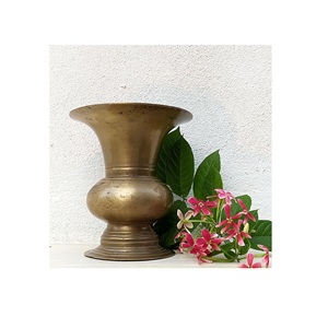 Venta al por mayor grandes jarrones de suelo soportes altos boda Metal florero oro antiguo hierro fundido hecho a mano latón lujo espacio de Navidad - Product Image 1