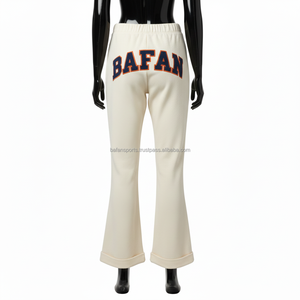 Pantalones Acampanados para Mujer, Tejido Elástico de Punto de 320 GSM, Color Crema Elegante, Logotipo Bordado Personalizado, Ropa Deportiva Informal - Product Image 2