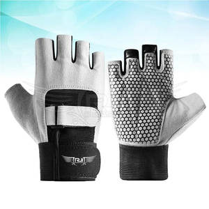 Guantes de Gimnasio Unisex Personalizados de Medio Dedo, Cuero Ligero y Duradero de Alta Calidad con Color Sólido y su Propio Logotipo - Product Image 5
