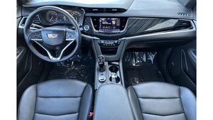 Cadillac XT6 Premium Luxury AWD 2025 d'occasion en excellent état, moteur turbo, boîte automatique, sièges en cuir foncé - Product Image 3
