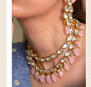 สร้อยคอคุณภาพพรีเมียมแบบคุนดัน พร้อมต่างหู ด้านหลังประดับลายมีนาคารี เข้ากับทั้งชุดพื้นเมืองและชุดตะวันตก สามารถปรับแต่งสีได้ทุกสี - Product Image 2