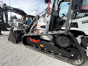 Mini-chargeuse-pelleteuse HMK 62T | Mini-chargeuse sur chenilles HMK 62T 65HP Kubota Diesel compacte à vendre - Product Image 2