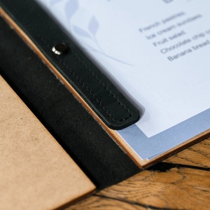 DIVRIS DRL-225 Porte-menu en bois en gros avec pages rechargeables, couverture de menu en cuir marron clair, reliure à bords en bois - Product Image 3