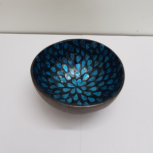 Cuenco de cáscara de coco lacado hecho a mano de alta calidad personalizado para uso en la cocina fabricado directamente en Vietnam - Product Image 3