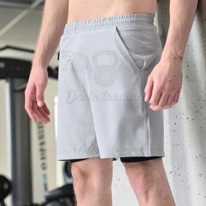 Shorts de sport en polyester, tissu respirant, construction flexible, pour la course, le fitness et l'entraînement. - Product Image 2