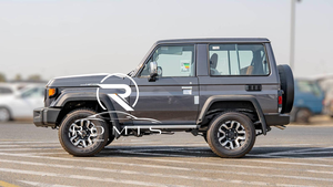 Land Cruiser LC71 Pickup 2024, 2.8L 4x4 Diesel, 6 Posti, Cerchi R18, Cambio Automatico, Aria Condizionata, Guida a Sinistra, Sedili in Pelle, Alluminio - Product Image 4