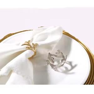 Anillos de Servilleta de Lujo con Diseño de Mariposa en Corte Láser, Chapados en Oro, para Decoración de Mesa de Boda - Product Image 5