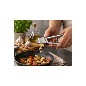 ที่บดกระเทียมสแตนเลสพร้อมภาชนะ อุปกรณ์ครัวรักษ์โลก ขนาด 20 ซม. - Product Image 2
