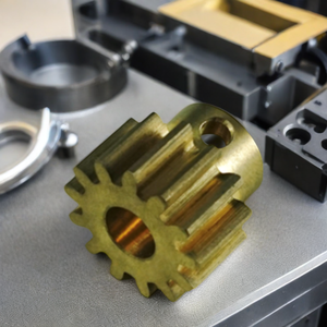 PINION CuZn39Pb3 Materials Made Application pour la fabrication de pièces de machines au Vietnam avec service de réparation - Product Image 1