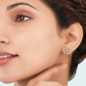 Boucles d'oreilles en or Geo Glitz avec diamants pour femmes - Product Image 2