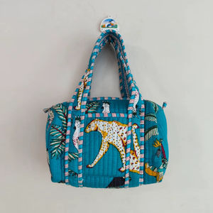 CLASSIC ART CRAFT Sac de voyage mini matelassé artisanal imprimé au bloc, motif floral, en tissu de coton, fermeture éclair, à porter à la main - Product Image 1