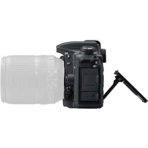 ชุดกล้อง DSLR พร้อมแบตเตอรี่ EN-EL15 2 ก้อน การ์ด 64GB 2 ใบ ขาตั้งกล้องแบบยืดหยุ่น 12 นิ้ว ชุดทำความสะอาดแบบดีลักซ์ สายเคเบิล ครบชุด คุ้มค่าสุดๆ! - Product Image 1