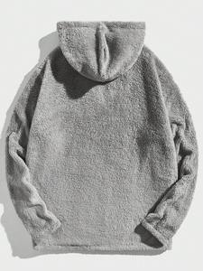 Sweat à capuche Tie dye avec des couleurs vives et un procédé de teinture écologique conçu pour les marques de mode jeunes et la distribution en gros - Product Image 4