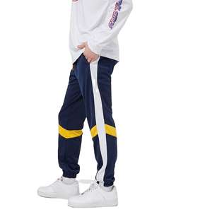 กางเกงวอร์มผ้าโพลีเอสเตอร์สำหรับผู้ชายกางเกงวิ่งผ้าโพลีเอสเตอร์มีแถบด้านข้างและมีโลโก้เฉพาะตัว - Product Image 2