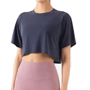 เสื้อยืดเอวลอยคอกลมผู้หญิงผ้าคอตตอน100% ระบายอากาศได้ดีเป็นมิตรกับสิ่งแวดล้อมสีพื้นพิมพ์ลายพัฟถัก - Product Image 4