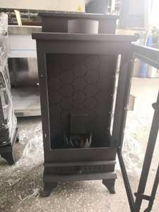 Poêle à granulés de bois bon marché et abordable/Poêle à bois au design moderne avec four en fonte disponible à la vente - Product Image 3