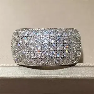 Anillo de Compromiso y Matrimonio para Mujer con Moissanita Real de Corte Redondo de 3 Quilates y Plata 925 - Product Image 1