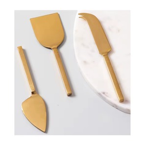Ensemble de couteaux à fromage en acier inoxydable poignées de designer dorées lames tranchantes lavables au lave-vaisselle cadeau de pendaison de crémaillère de qualité fabuleuse - Product Image 5