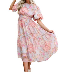 Robe rose à imprimé floral pour femmes élégantes, design fluide et élégant, idéale pour les soirées en club, disponible à un prix de gros abordable. - Product Image 2