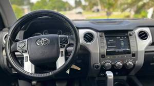 2018 Toyota Tundra SR5 CrewMax 5,5 'Bed Flex Fuel 5.7L V8 4WD Cuero Izquierda/Derecha Automática/Manual Caja de cambios Aleación de aluminio R17 - Product Image 6