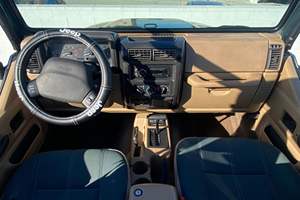 JEEP WRANGLER SAHARA 4X4 2000 USADO, Volante a la Izquierda/Derecha - Product Image 4