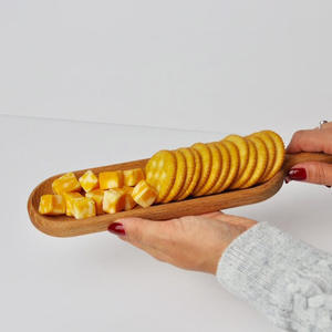 Platos de servicio gourmet, plato de madera con mango, bandeja de servicio de madera para exhibir alimentos y bocadillos hechos en Vietnam - Product Image 4