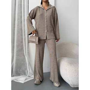 Conjunto de Hiyab a Rayas Casual y Elegante 1554, Accesorio de Moda Femenina - Product Image 1