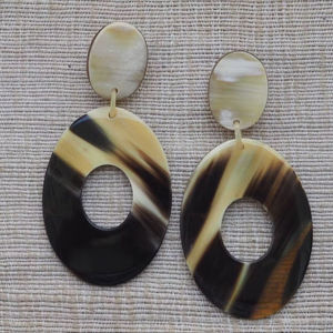 Pendientes de Cuerno de Búfalo para Niñas, Pendientes de Mujer, Joyería de Cuerno, Cuerno Natural para Mujer, Alta Calidad - Product Image 1