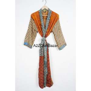 Bata Larga Boho de Seda 100% Hecha a Mano, Transpirable, de Secado Rápido, con Diseño de Parches, para Mujer, Manga Tres Cuartos, Cuello en V - Product Image 1