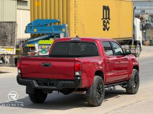 Toyota Tacoma V4 Usata Rossa 2023, Pickup a Benzina Automatico, Fari LED R20, Telecamera Posteriore 360°, Sedili in Pelle |   Pronto per l'esportazione - Product Image 6