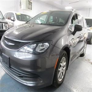 Minivan C-H-R-R-S-L-E-R  V-O-Y-A-G-G-E-R 2020 LXi FWD EN VENTA - Product Image 1