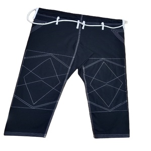 Kimono de Jiu-Jitsu Personalizado de Algodón con Cinturones, Rashguards y Pantalones Cortos de MMA para BJJ Brasileño, Karate, Boxeo y Artes Marciales - Product Image 1