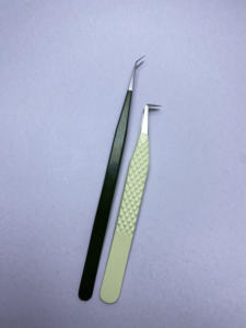 Pinzas de pestañas de acero inoxidable Premium Herramientas de precisión de volumen y aislamiento largo con textura de punta suave - Product Image 4