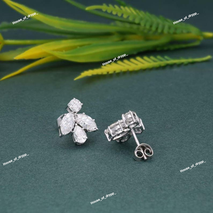 Pendientes de Botón con Flores de Diamantes de Moissanita Plateados, Elegantes, Modernos, de Lujo, con Diseño Gracioso para Mujer - Product Image 3