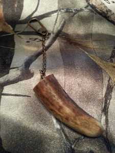 Porte-clés en corne et agate naturelles fabriquées à la main en gros poli, accessoire durable pour centres commerciaux, salles d'exposition et usage domestique - Product Image 2