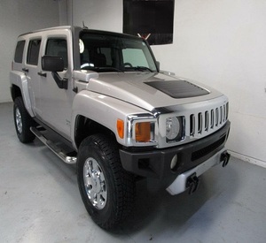 Gran Oferta: HUMMER H3 BASE Usado del 2010, Listo para Enviar - Product Image 1