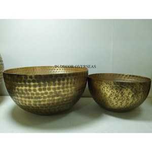 Juego de 2 macetas y macetas de jardín con forma redonda de Metal resistente chapado en oro de diseño único más elegante - Product Image 1