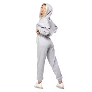 Trajes de chándal de Color gris para mujer de alta calidad de último estilo, cuerpo corto de manga larga con características transpirables, hecho en Pakistán para adultos - Product Image 5