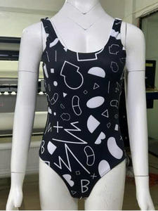 Traje de baño de talla grande para mujer de alta calidad Patrones de estampado de rayas de letras personalizables Ropa de playa al por mayor 1 pieza - Product Image 4