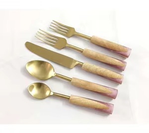 Ensemble de couverts en acier inoxydable plaqué argent avec poignée unique en bois fait à la main Ensemble de couverts en acier inoxydable royal - Product Image 5