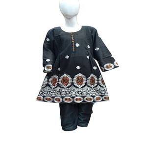 Trajes Shalwar Kameez de Fiesta para Niñas al por Mayor, Bordados con Encaje, de Algodón Transpirable, Cuello en V, Estilo Pakistaní - Product Image 1