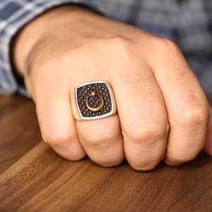 Anillo de Plata de Ley 925 para Hombre con Luna Creciente y Estrella en Relieve, Regalo Religioso Islámico - Product Image 1