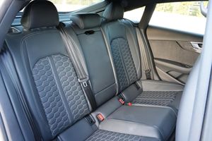 Audi RS5 Sportback 2023, faible kilométrage, boîte automatique, direction souple, essence/électrique, état neuf. - Product Image 2