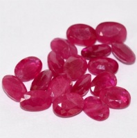 Pierre précieuse en rubis naturel certifiée par un tiers, traitée par cirage/huilage, facettée ovale, pierre en vrac de couleur rouge, prête pour la bijouterie