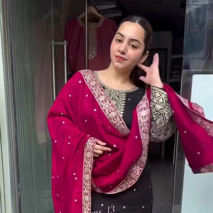 Lancement d'un nouveau vêtement de fête de marque Vichitra Silk Fancy Beautiful Sequence Brodé Work Top and Pant With Dupatta Suit Set - Product Image 1