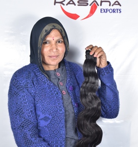 Extensions de cheveux indiennes naturelles noires à ondulations profondes, 100 % vierges, non traitées, de qualité Remy vietnamienne, alignées sur les cuticules, pour femmes, vente en gros - Product Image 2