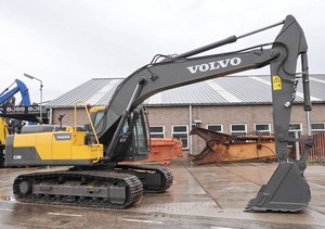 รถขุดตีนตะขาบ Volvo EC200D มือสอง เครื่องขุดไฮดรอลิก รถขุดดินแบบตีนตะขาบ พร้อมมอเตอร์เกียร์ Eaton/Liyuan สำหรับงานก่อสร้าง - Product Image 4