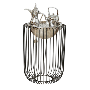 Ensemble de jardinières en métal doré martelé tendance et luxueux avec des supports dorés modernes, pots de plantes décoratifs d'intérieur et d'extérieur pour la maison et le jardin - Product Image 5