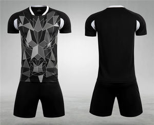 Maillot de football adulte pour hommes personnalisé de haute qualité uniforme de football 100% polyester léger séchage rapide respirant - Product Image 5